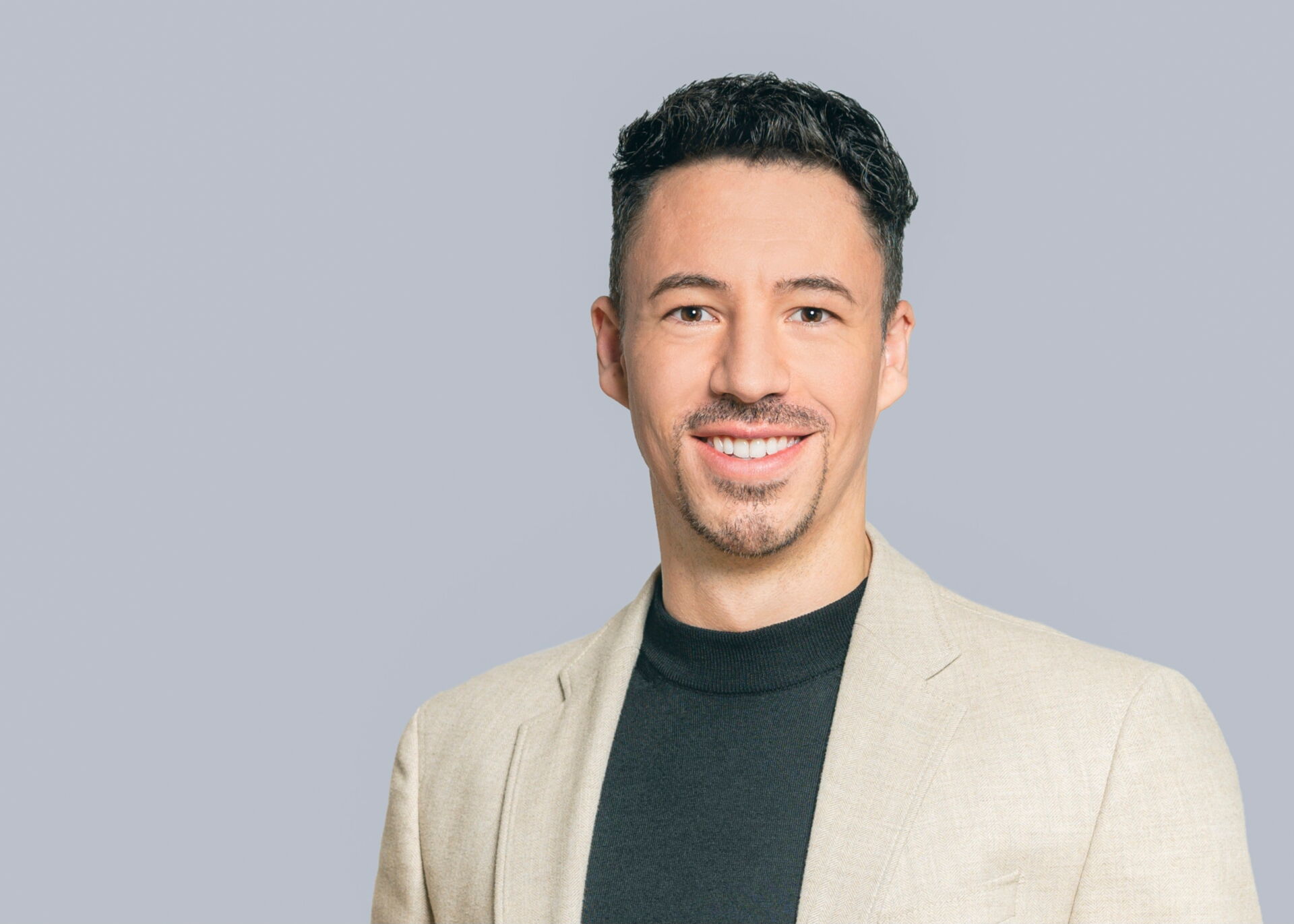 Portrait von Simon Eckstein, Mitarbeiter der Immobilien Lounge