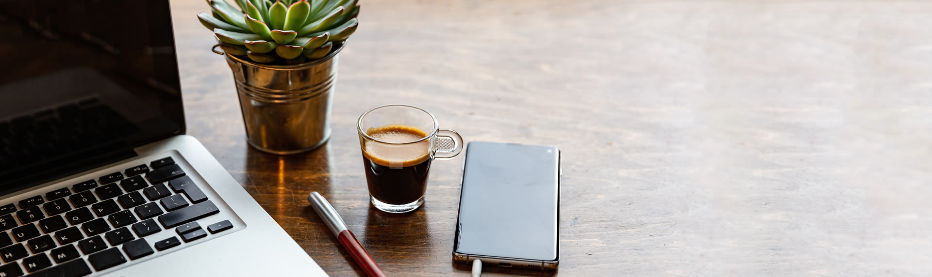 Teamfoto der Immobilienmakler in Regensburg und Barbing